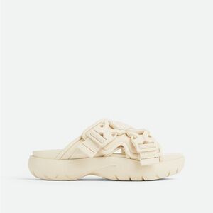 🤍 nwt | bottega veneta | snap slide in sea salt